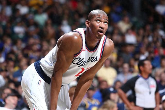 大巴黎锋线迎集体爆发 1隐患或致红军客场难胜