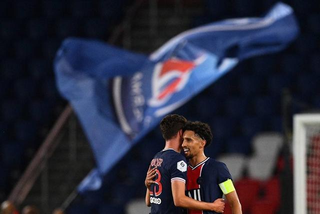 格林26+11火箭力克骑士5连胜 鹈鹕大胜开拓者