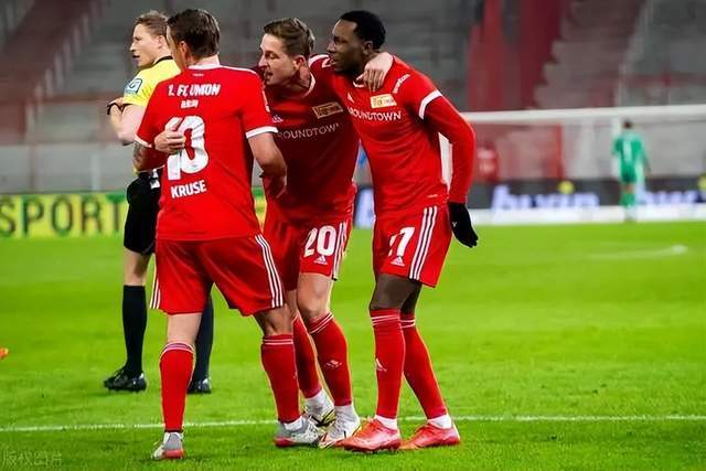 雷霆轻取雄鹿重回西部第一 掘金负马刺跌至第3